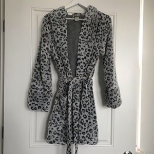 PINK Victoria’s Secret robe